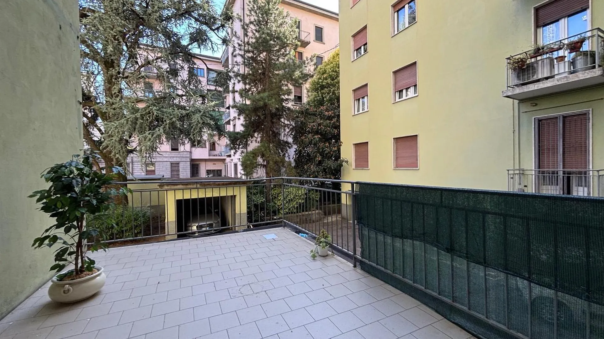 Centrale E Spazioso Con 3 Camere, 3 Bagni E Terrazzo Bergame