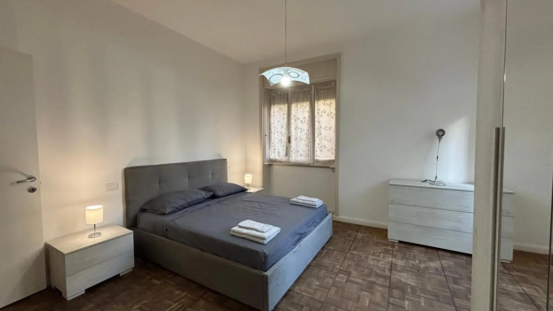 Centrale E Spazioso Con 3 Camere, 3 Bagni E Terrazzo Bergame